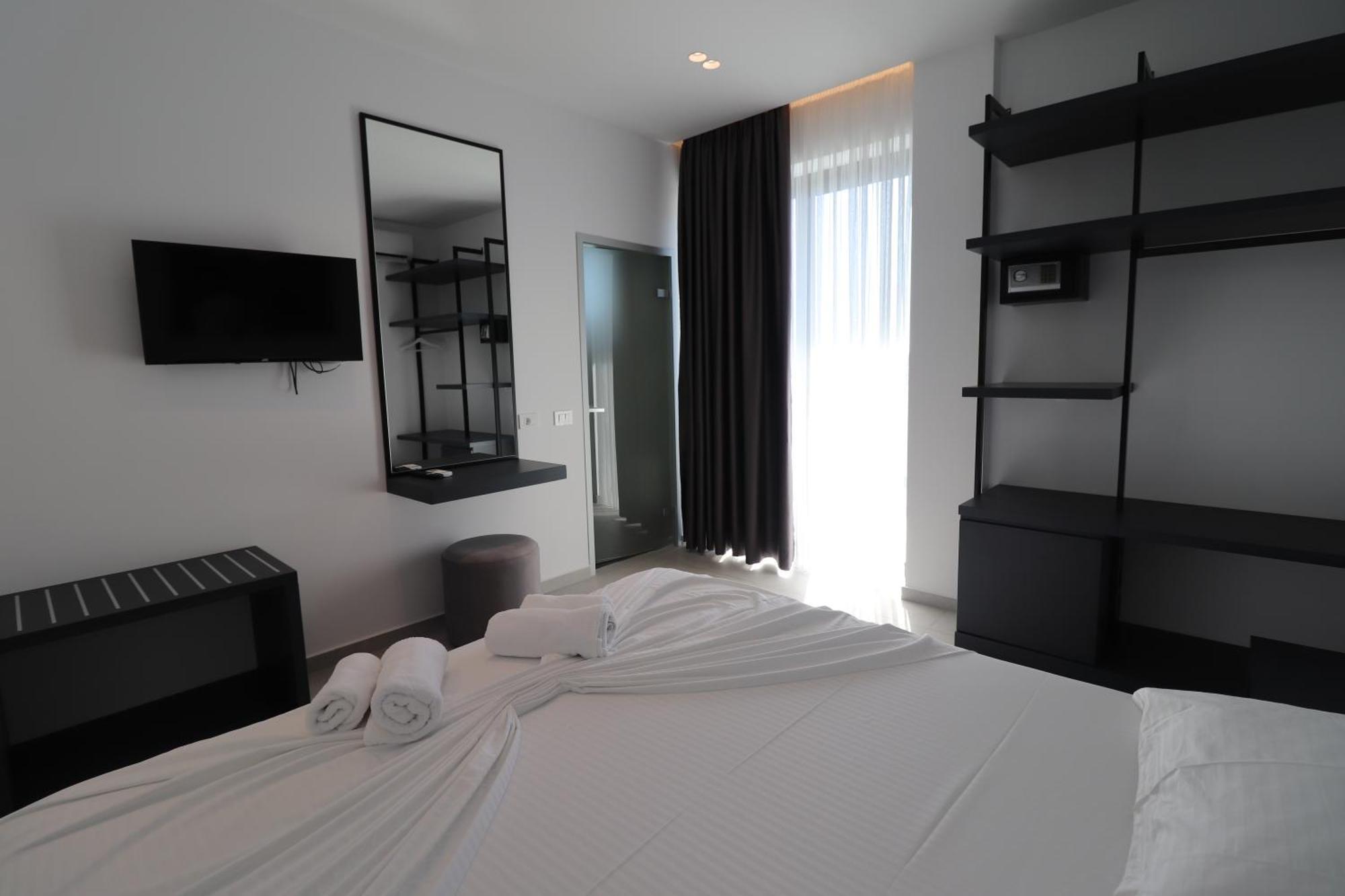Adele Hotel クサミル エクステリア 写真